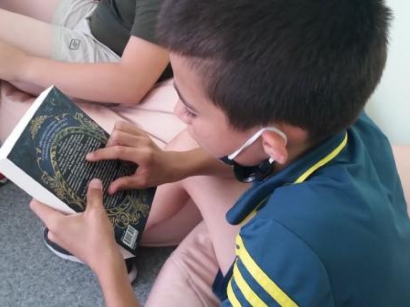 КНИЖАРНИЦА „СИЕЛА“ НА ГОСТИ В СУ „НИКОЛАЙ КАТРАНОВ“