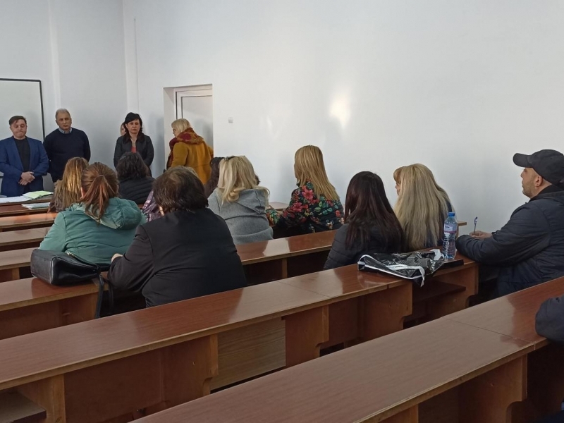 ЗАПОЧНАХА ОБУЧЕНИЯТА ПО ПРОЕКТ  „Социално-икономическа интеграция на уязвими групи. Интегрирани мерки за подобряване достъпа до образование в община Свищов“ 