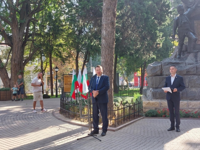 В Свищов беше официално открит обновеният парк на пл. „Свобода“  