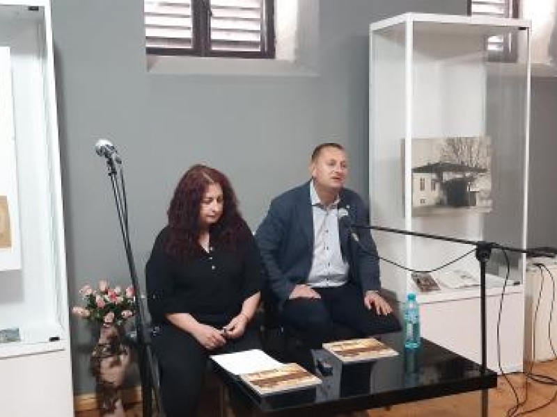 В Свищов бе представена книгата на Стоян Парашкевов „Старият Свищов в снимки“