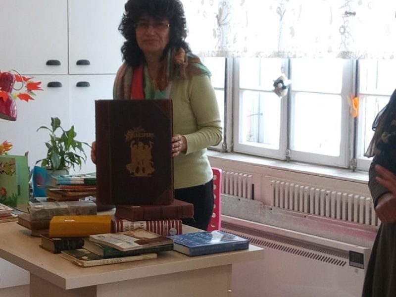 Световния ден на книгата отбелязаха ученици от ПДТГ „Димитър Хадживасилев“ - Свищов 