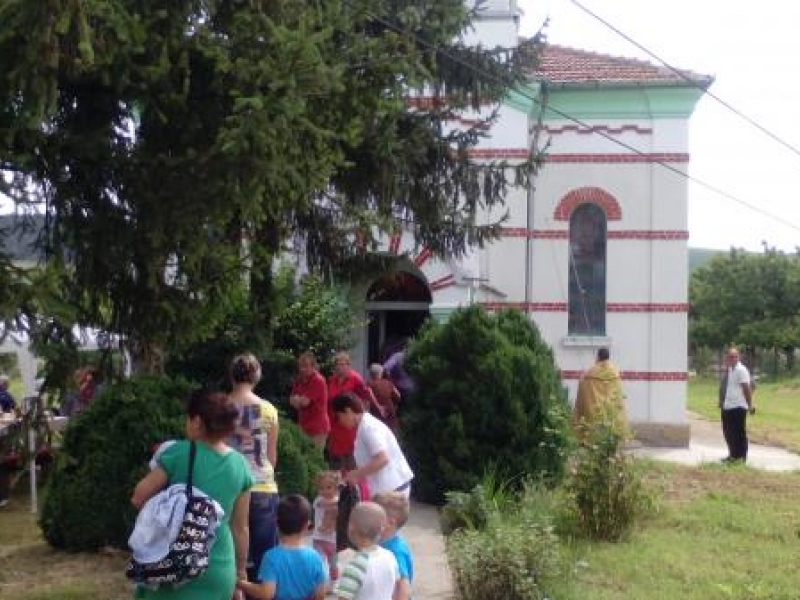 В църквата „Св. Иван Рилски” в Драгомирово бе отбелязан църковният празник на селото