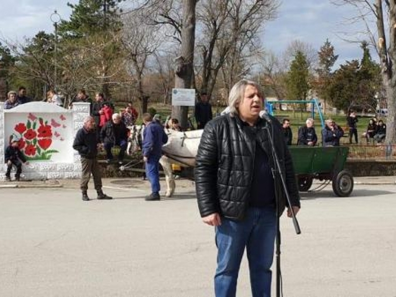 На Тодоровден в свищовското село Драгомирово изпратиха зимата с традиционните за празника кушии