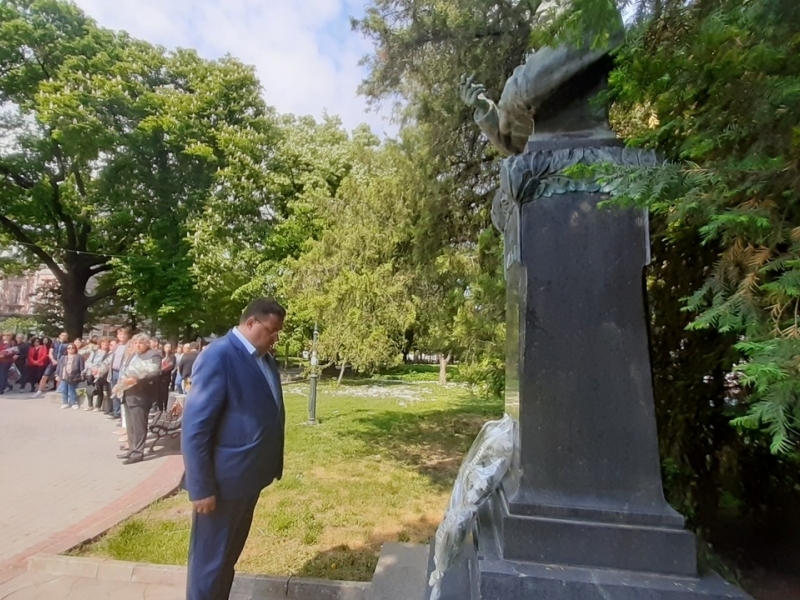 125 години от гибелта на Алеко Константинов бяха отбелязани днес в Свищов и София