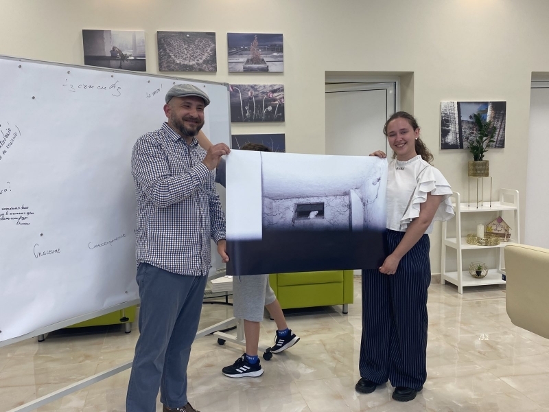 В Младежки център – Свищов бе представена на фотокнигата на Свилен Начев „Илюзията за смисъл“ 