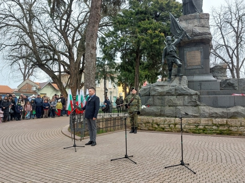 В Свищов беше отбелязан тържествено Националният празник на България – 3 март 