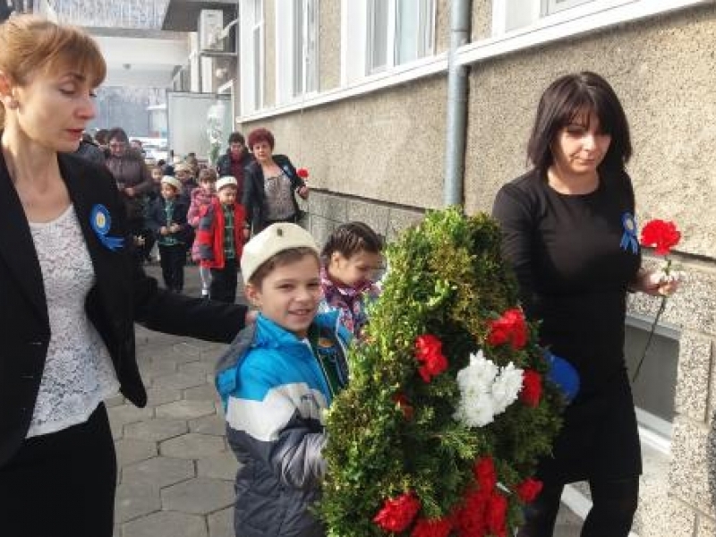 В ДГ „Васил Левски” - Свищов почетоха паметта на Апостола