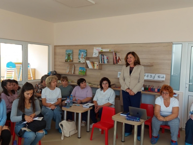 В ДГ „Васил Левски“ се проведе обучение по педагогическата практика „Утринна история“ 