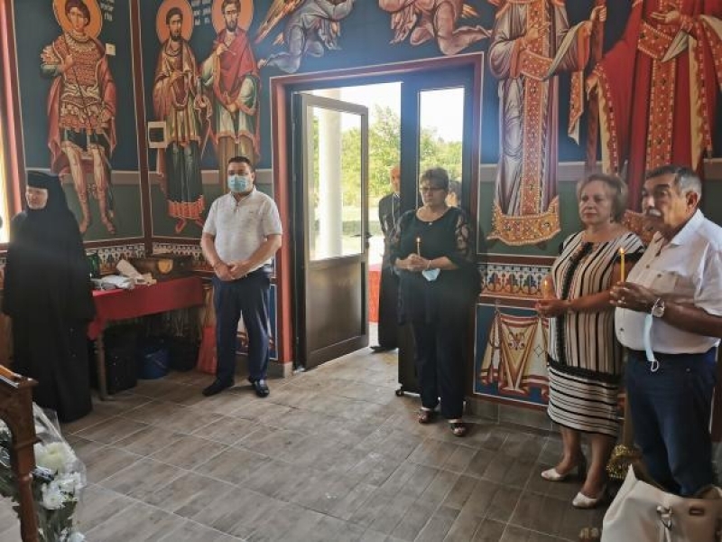 Тържествено бе осветен храм „Св.мъченик Луп от Нове“