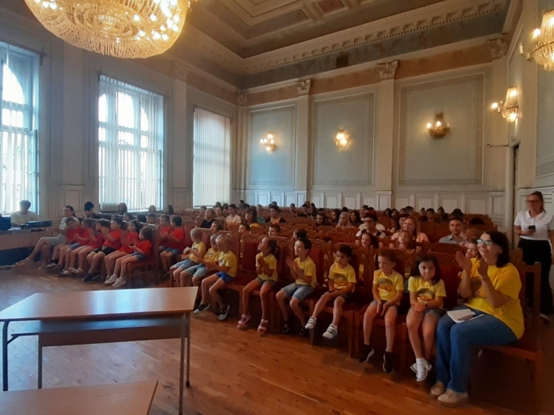 Урок по родолюбие „Културното наследство на Свищов“ се проведе днес в ПДТГ „Димитър Хадживасилев“ 
