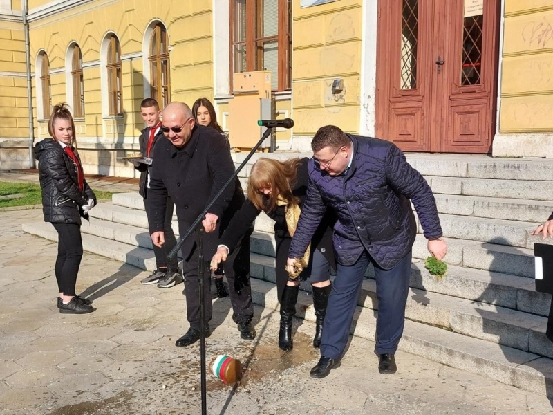 ОФИЦИАЛНА ЦЕРЕМОНИЯ „ПЪРВА КОПКА“ ЗА СТАРТИРАНЕ НА ИЗПЪЛНЕНИЕТО НА ДОГОВОР ЗА СТРОИТЕЛСТВО ПО ОПЕРАТИВНА ПРОГРАМА „РЕГИОНИ В РАСТЕЖ“ 2014-2020 Г. 