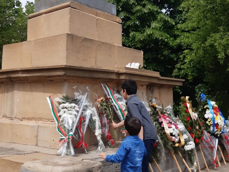 В Свищов тържествено бе отбелязан Денят на храбростта и празника на Българската армия  