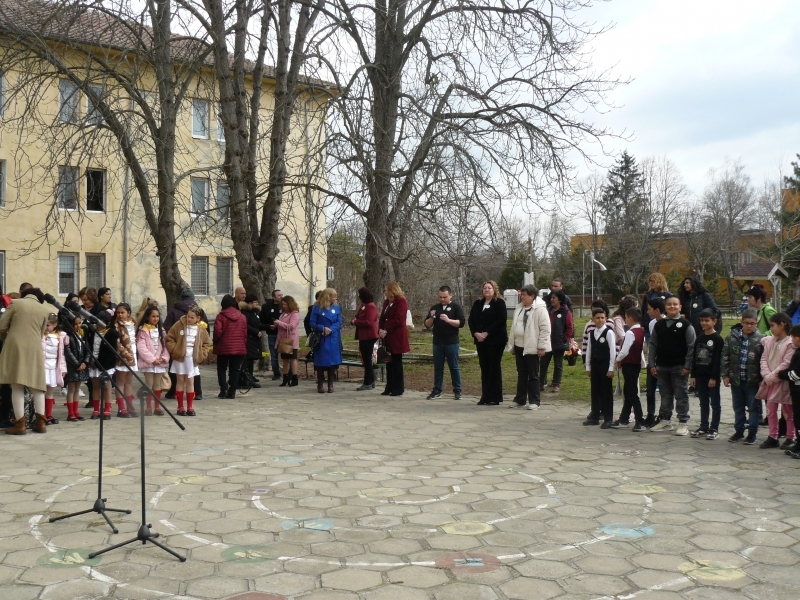 Модерен STEM център беше открит в ОУ „Св. св. Кирил и Методий“ – с. Овча могила 