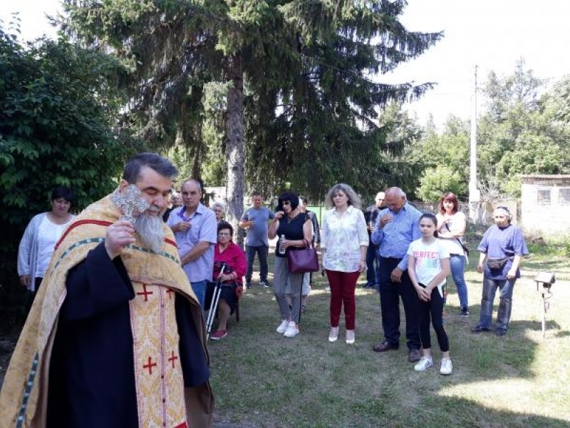 В свищовското село Драгомирово честваха големия православен празник Свети Дух