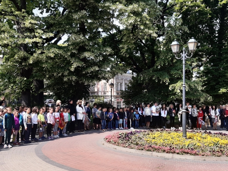 125 години от гибелта на Алеко Константинов бяха отбелязани днес в Свищов и София