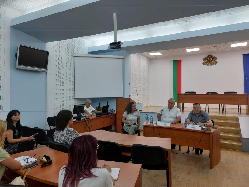 Възможностите за предоставяне на работна ръка в селскостопанския сектор представи вицепрезидентът на Академията на науките на Узбекистан Абдуразак Мирзаев в Свищов 