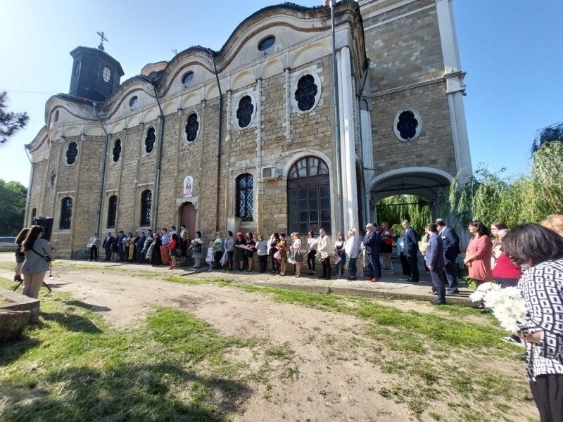 В Свищов тържествено бе отбелязан светлият празник на българската просвета и култура 24 май 