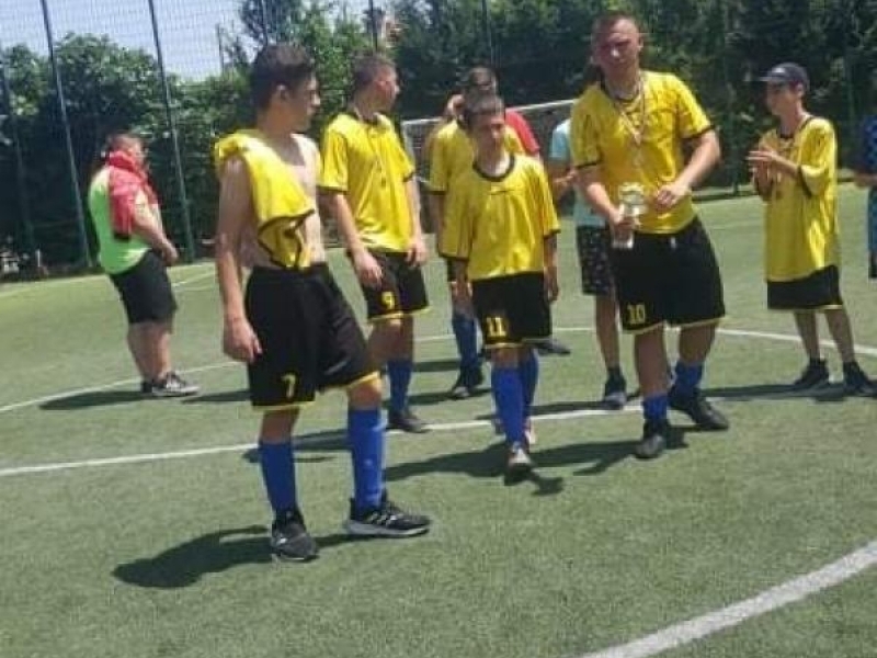 ПОРЕДНИТЕ  ЗЛАТНИ И СРЕБЪРНИ МЕДАЛИ ЗА  ХОКЕИСТИТЕ ОТ „ДУНАВ“ – СВИЩОВ