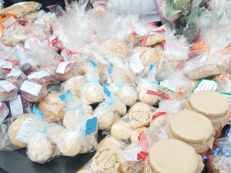 „Вкусът на есента“ озари площад „Алеко“ – с вкус, цветове и доброта за децата на Свищов 