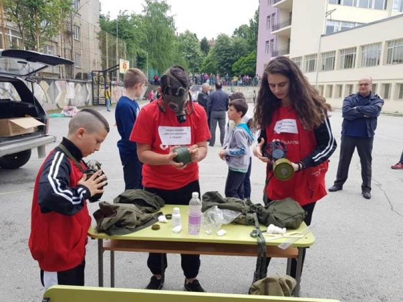 Второ място за свищовски ученици в ХVIІ Национално ученическо състезание „Защита при бедствия, пожари и извънредни ситуации - 2019” 