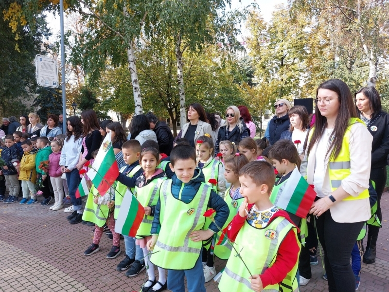 Свищов отбеляза Деня на народните будители 