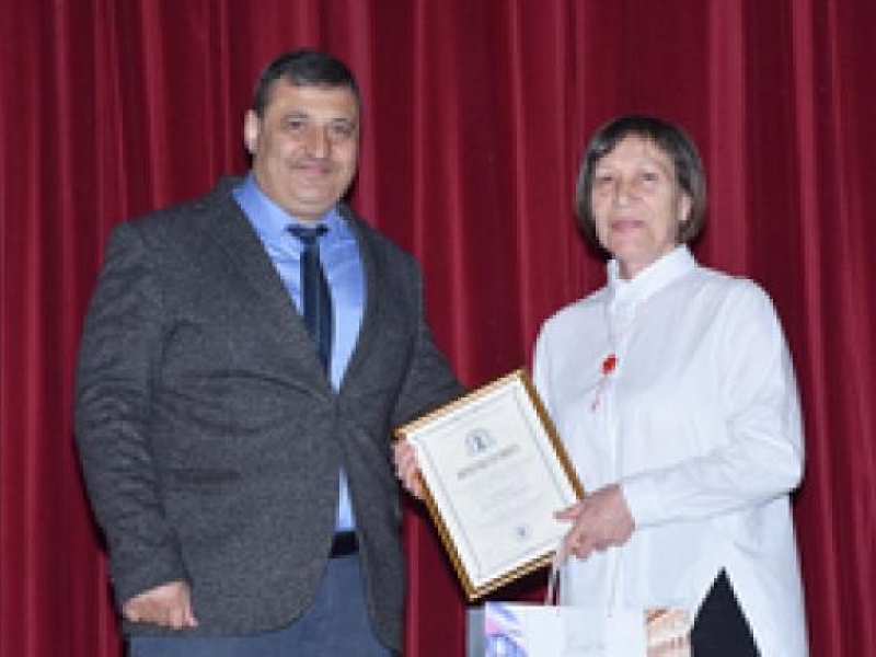 В СВИЩОВ БЯХА ВРЪЧЕНИ ГОДИШНИТЕ НАГРАДИ ЗА ОБРАЗОВАНИЕ И КУЛТУРА ЗА 2020 ГОДИНА