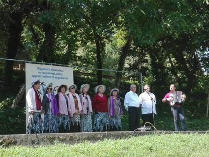 Състави от цялата община се включиха във Фестивала на пенсионерската художествена самодейност