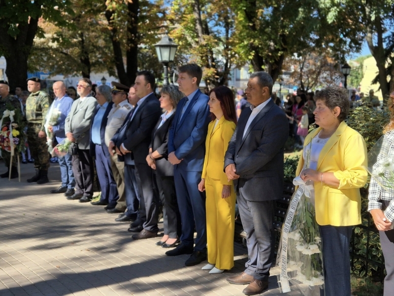 С военен ритуал Свищов отбеляза Деня на Независимостта на България