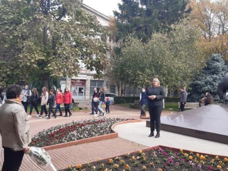 Денят на народните будители бе отбелязан днес в Свищов