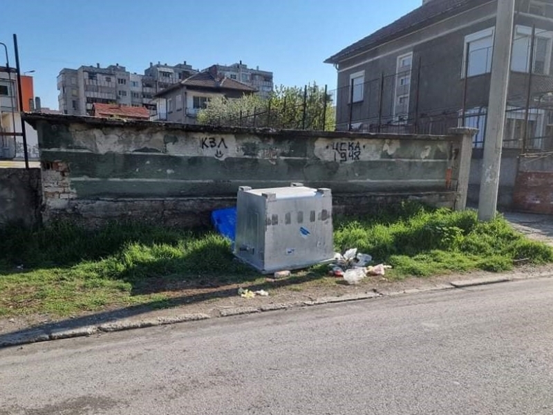 ВЪЗМУТИТЕЛНО!!!  Не спират вандалските прояви в Свищов 