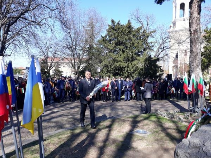  В Свищов тържествено бе отбелязан Денят на българската Свобода
