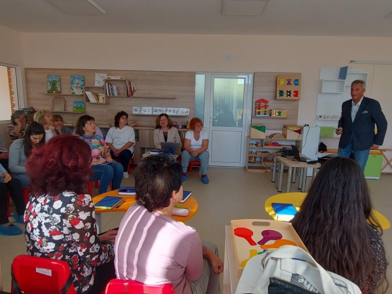 В ДГ „Васил Левски“ се проведе обучение по педагогическата практика „Утринна история“ 
