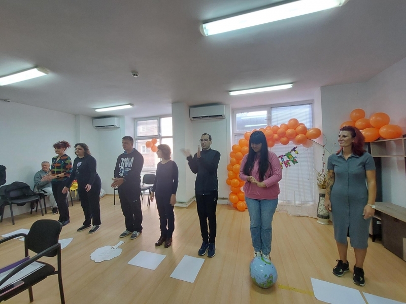 ЦСРИ - Свищов поднесе специален поздрав на възрастните хора в ДСХ "Мария Луиза"