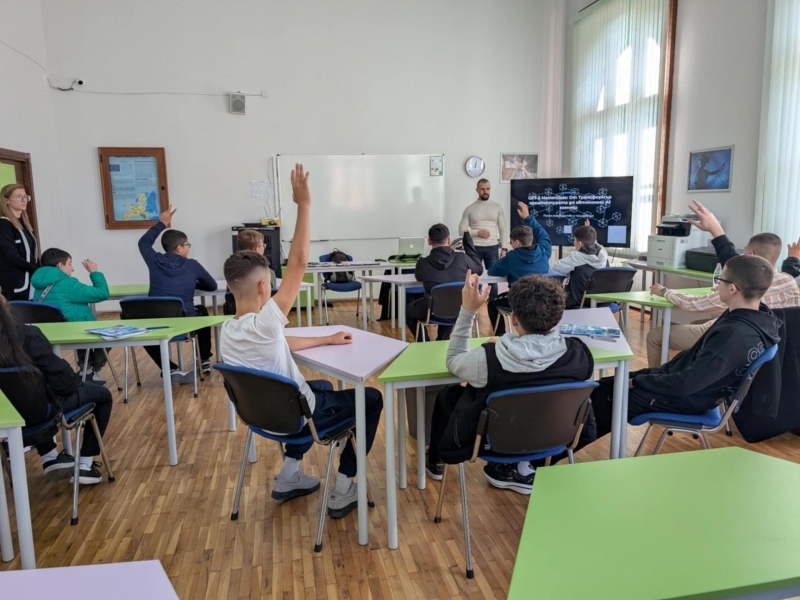 Седмица на програмирането в ПДТГ „Димитър Хадживасилев“ – вдъхновение, творчество и поглед към бъдещето  