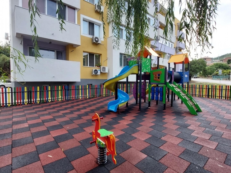 Община Свищов обновява детските площадки в града за по-сигурна и модерна градска среда 