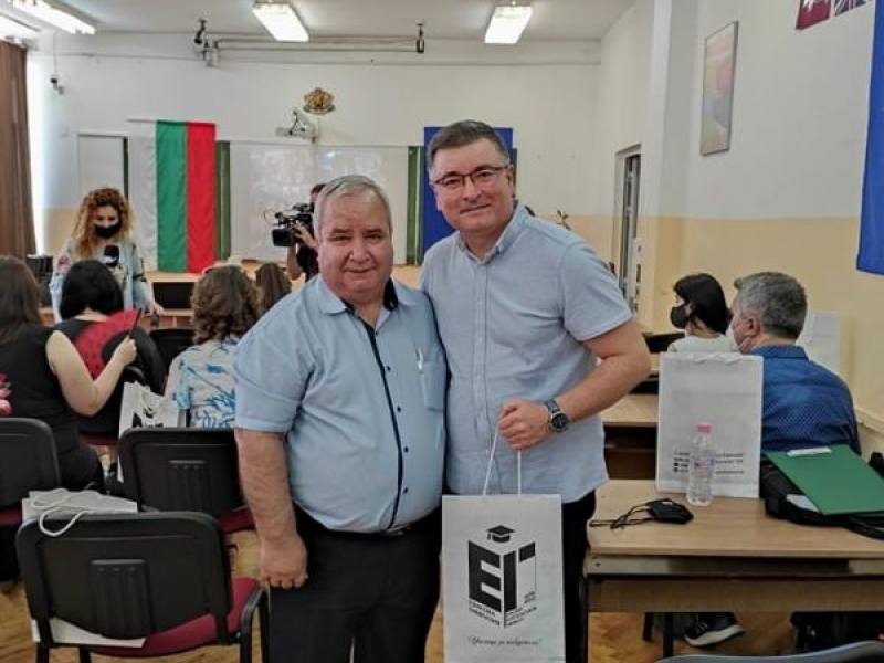 Ръководството и учители от СУ „Николай Катранов“ гостуваха на иновативно училище в град Ямбол