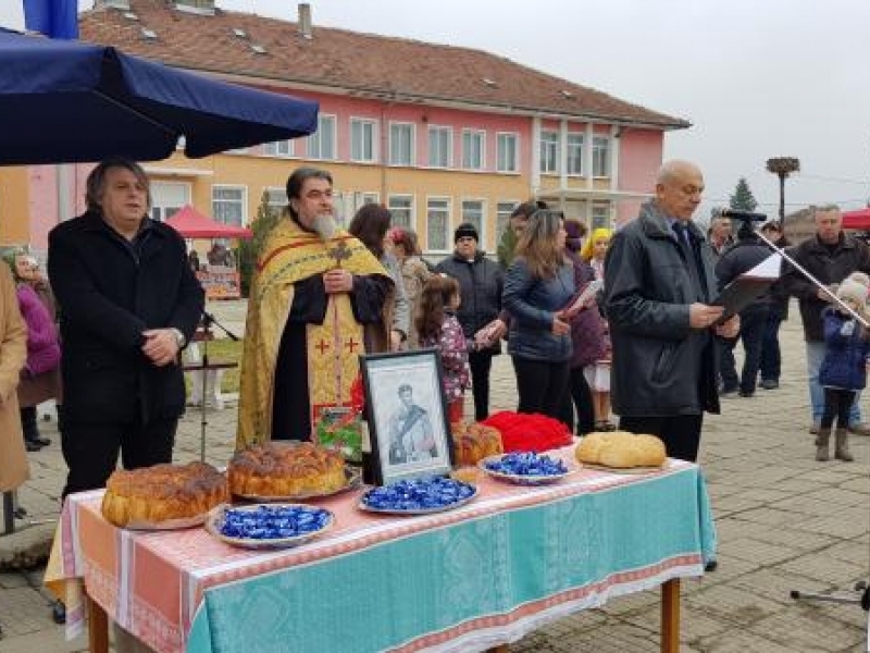 Великотърновският митрополит Григорий отбеляза Тодоровден в свищовското село Вардим 