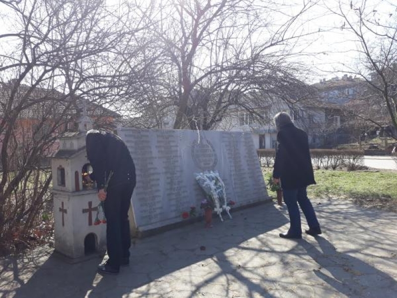 На 4 март в Свищов почетоха паметта на жертвите от земетресението през 1977 година  