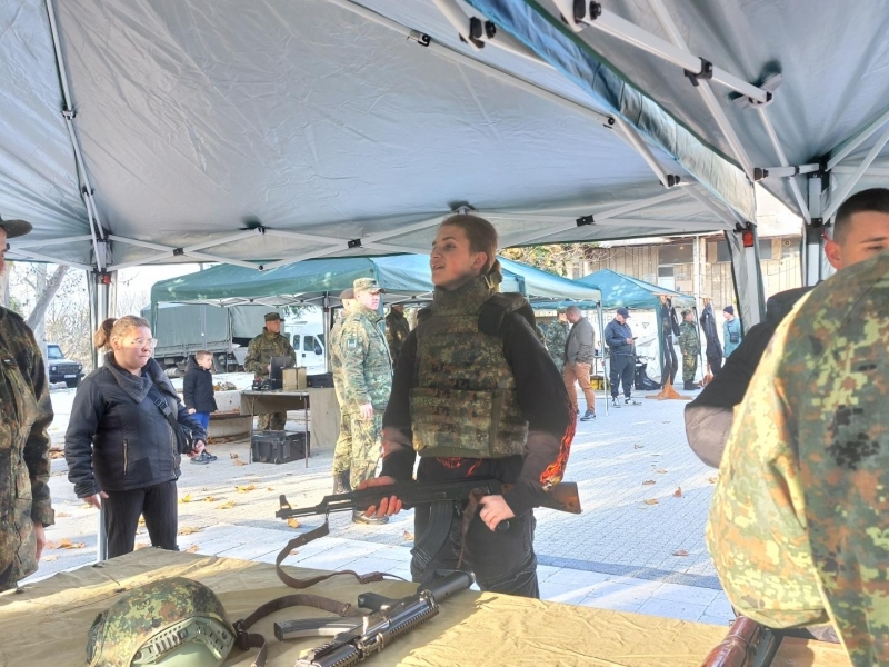  В Свищов се проведе кампания за популяризиране на военната професия и привличане на млади хора в нея 