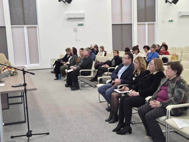 Кръгла маса на тема: „Методи и средства за оказване на подкрепа на уязвими групи“ се проведе в Младежки център - Свищов