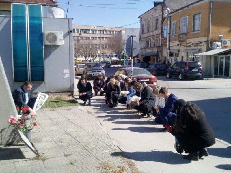 Свищовлии почетоха паметта на загиналите в най-ужасното земетресение преди 40 години